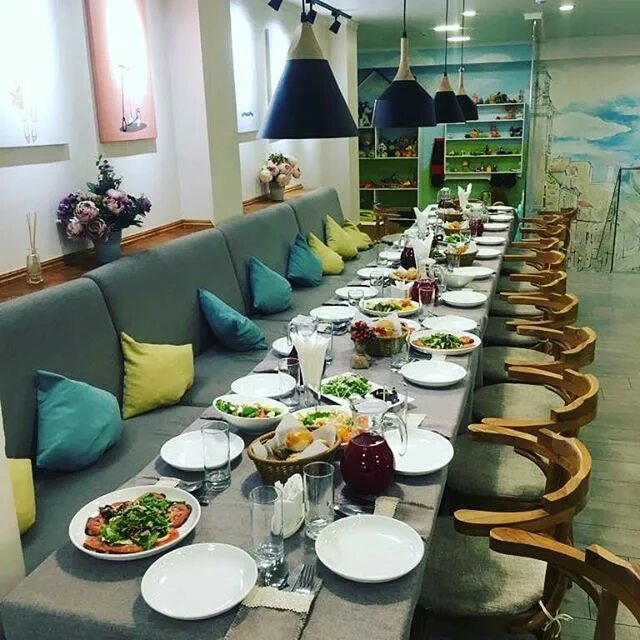 Лучшие рестораны семей. Сольфасоль на первомайской. Осенний бульвар кафе фэмили. Лучшие рестораны семей. Ресторан семейного типа.