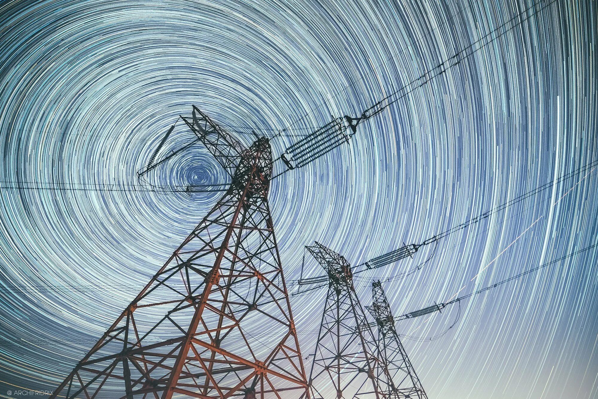 Воздушные линии. Электричество фото. Энергетика. Лэп в лампочке. Электроэнергетика.
