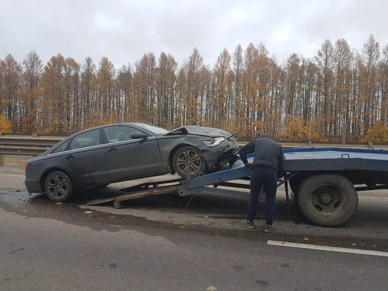 6 октября 2019. Ауди а6 лобовое столкновение. Ауди а6 ДТП В Воронежской.