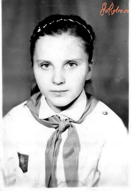 Молодая пионерка. Пионер 3. Молодая пионерка. Пионерка. Пионерки 80 годов.