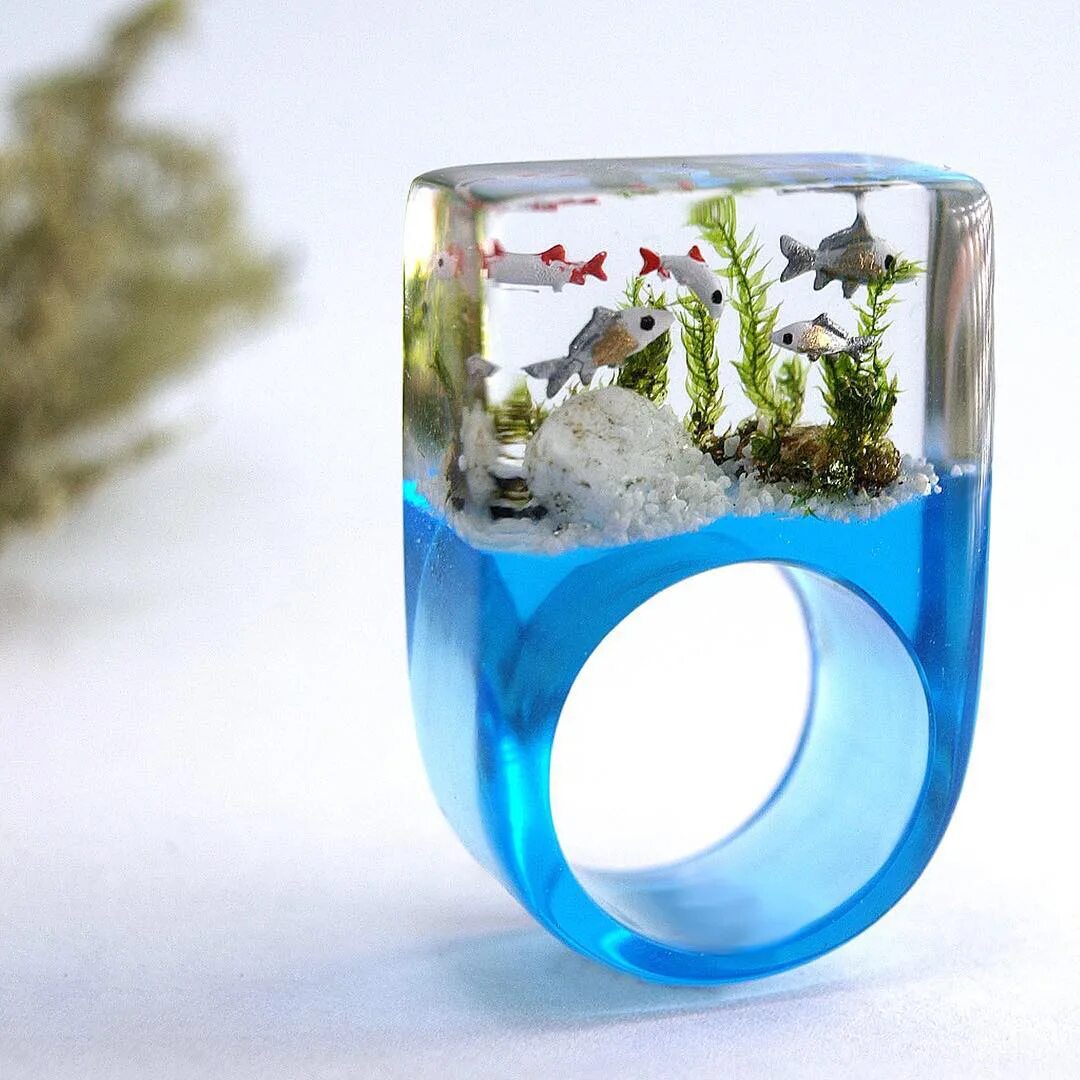 аквариум из смолы. аквариум с эпоксидной смолой. миниатюры в эпоксидной смоле. аквариум с эпоксидной смолой. флорариум с эпоксидной смолой.