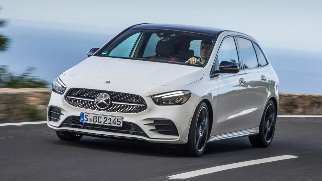 Class a class a b. Mercedes b class 2025. mercedes a180 amg. мерседес b класс 2025. mercedes b class 2025.