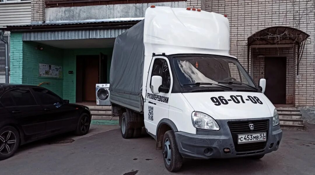 Великий перевоз белгородская область. Перевозки великий новгород. Газель длинная. Газелька велик. Перевозки великий новгород.