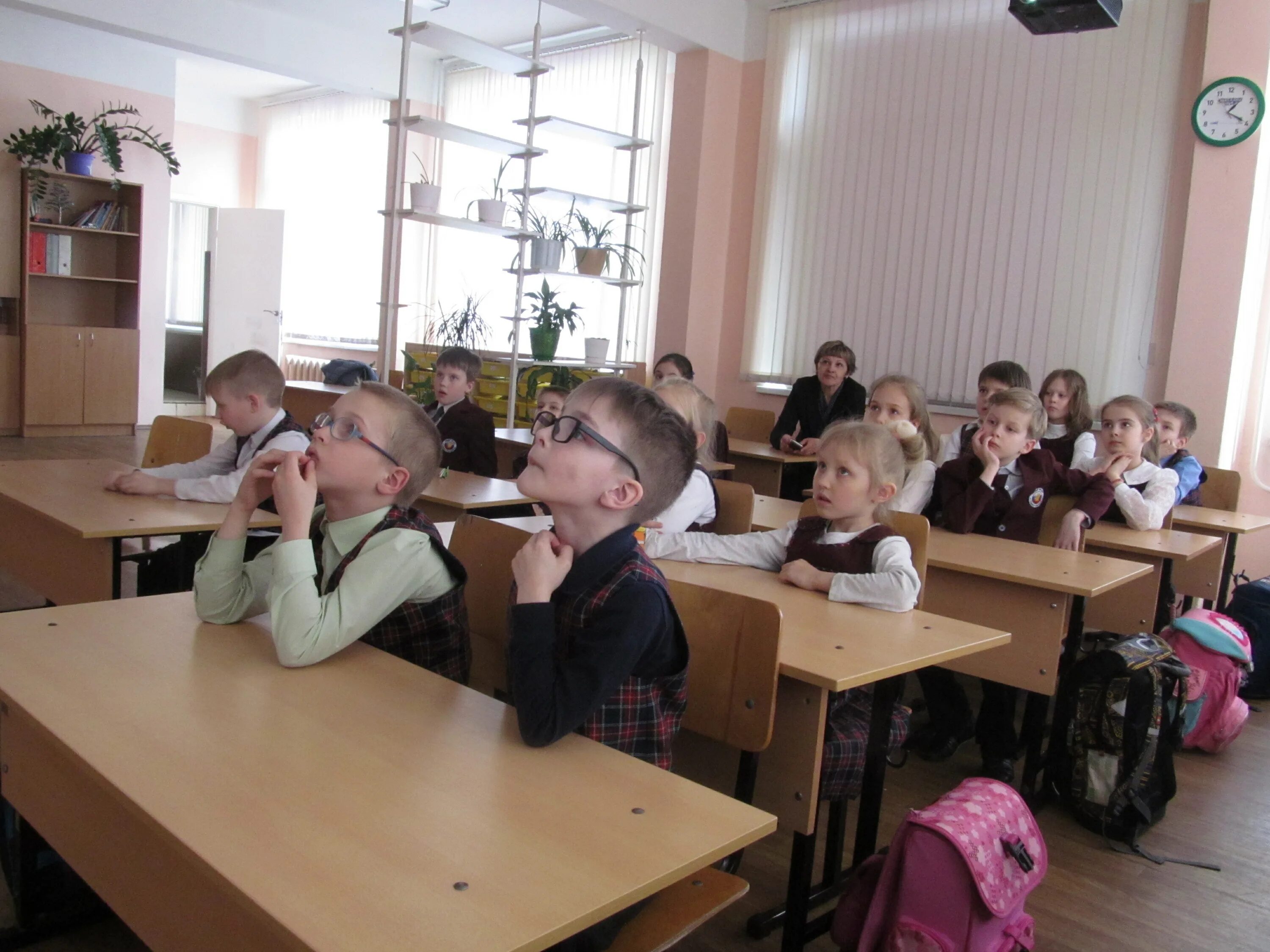 Лицей 6 воронеж фото. Маоу лицей 10 г. Лицей б. Лицей 21 первоуральск начальная школа. Лицей 52 рязань.