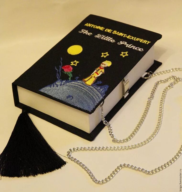 Book Bags That Will Let You Have Your Favorite Book Always By Your Side BOOKS LI