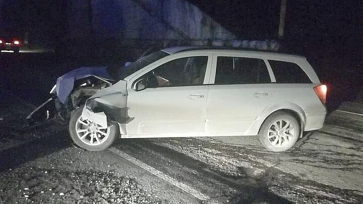 на серовском тракте столкнулись фура и легковушка. дтп нижняя тура. дтп нижняя тура качканар 42 км. дтп в мае 2020г. дтп нижняя тура.