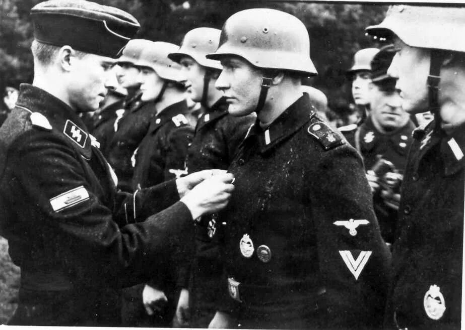 Йоахим Пайпер 1944. Иоахим Пайпер Waffen SS. Адъютант Гиммлера Пайпер. Офицер СС Йоахим Пайпер. Фашистские 18
