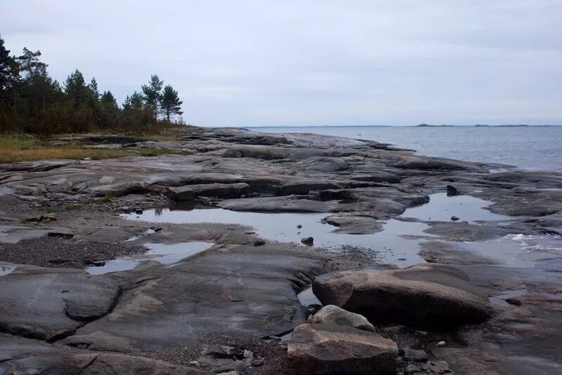 Онега норвежский прогноз. Белое море Беломорск. Берег белого моря у Беломорска. Белое море Кемь Беломорск. Беломорск набережная белого моря.