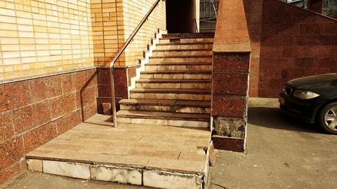 Подъехать к крыльцу