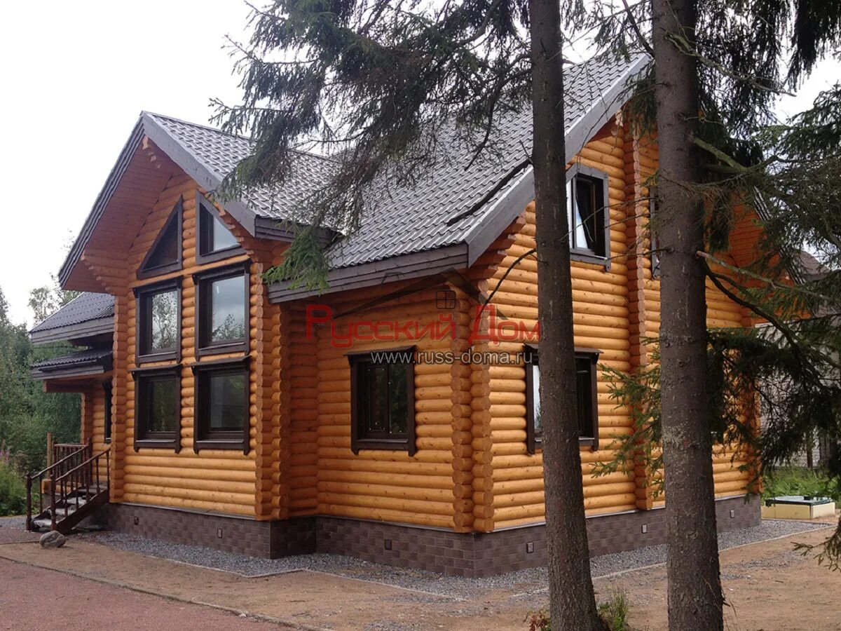 Дом из калиброванного бревна. Сруб 10х10 детинец. коттедж из бревна. коттедж из калиброванного бревна. калиброванные бревна дом.