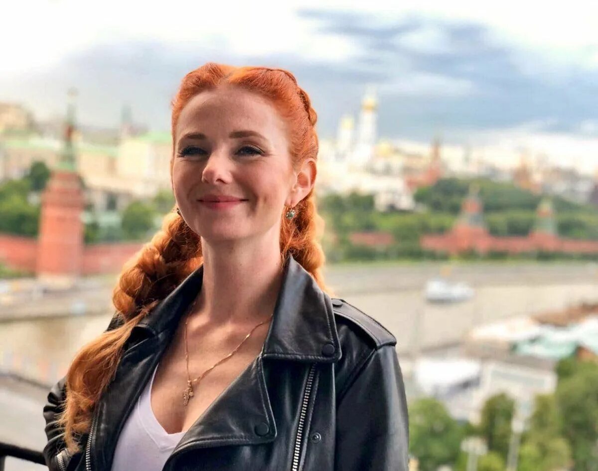 Лена катина 2000. Лена катина певица. Лена тату. Лена тату. Группа тату лена катина.