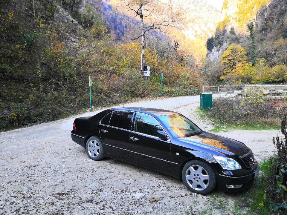 Шины ls. Колеса Lexus ls430. Лексус лс 430 диски. Лексус лс 430 на 17 колесах. Оригинальные диски Toyota Celsior 430.