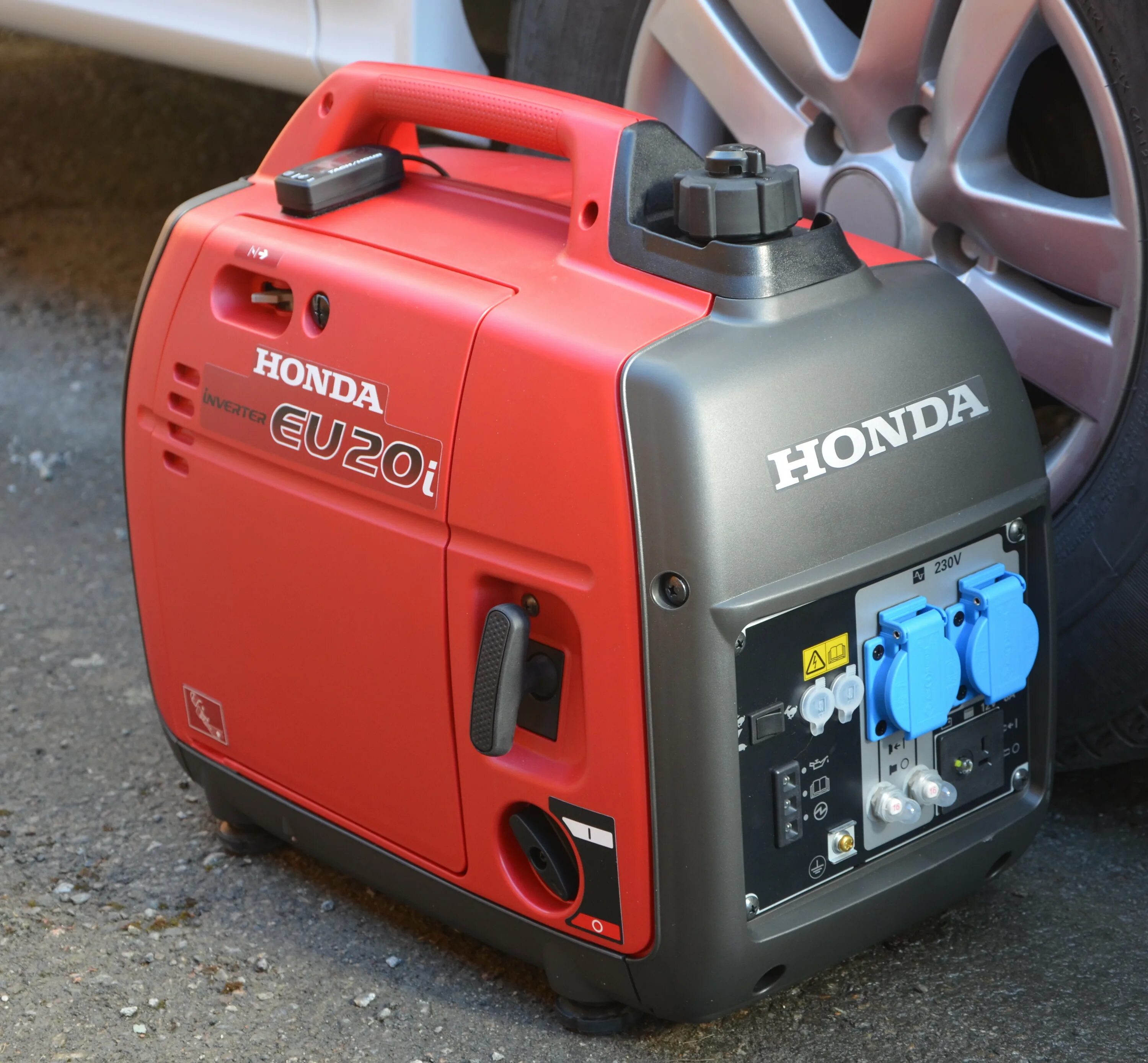 Honda eu. Генератор Honda eu20i. Бензогенератор Honda eu20i. Honda 20i eu Inverter. Бензиновый Генератор Хонда 20i.