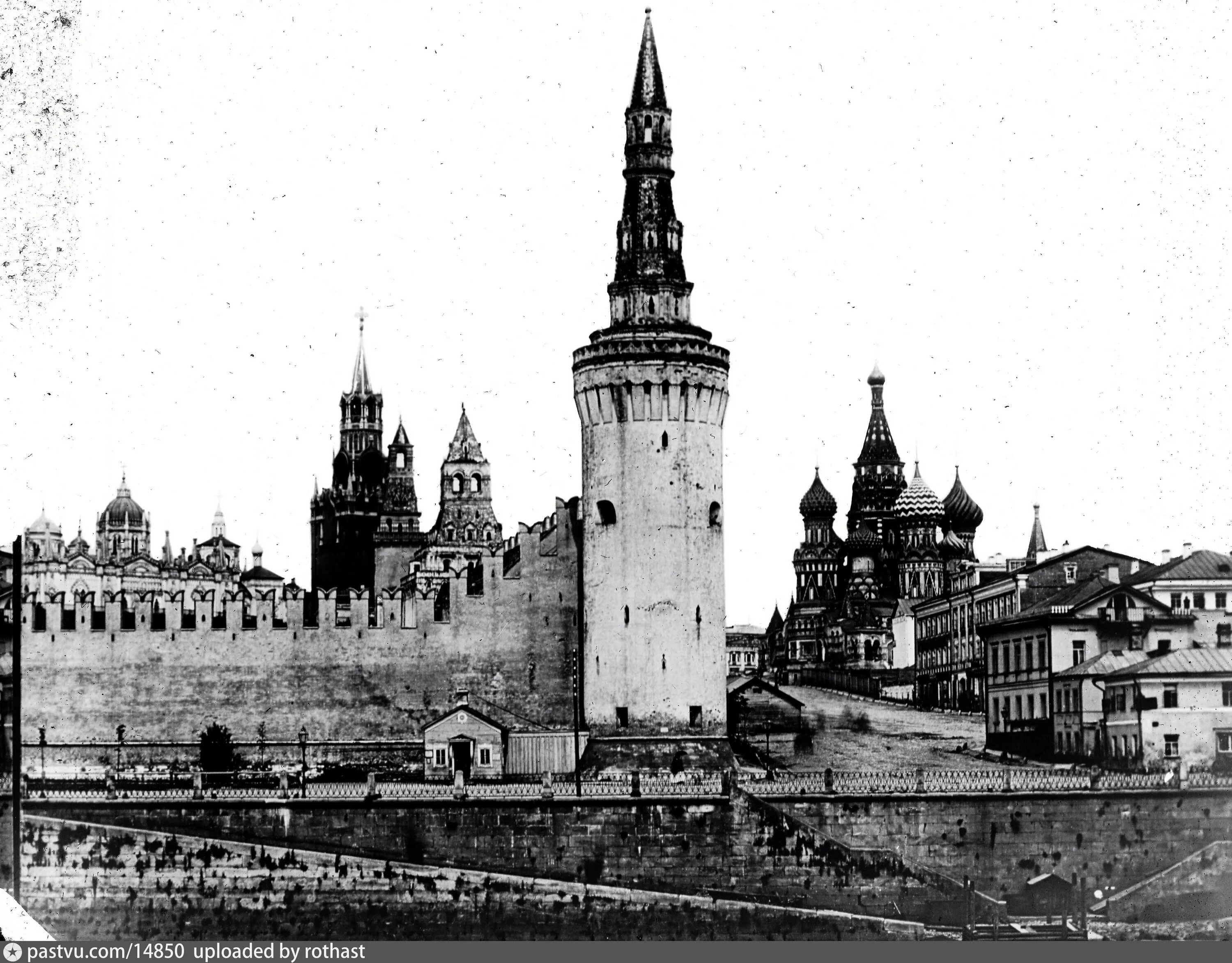 Луи пьер бишебуа кремль. Кремль москва. Константино-еленинская башня. Первоначальный вид москвы. Первоначальный вид москвы.