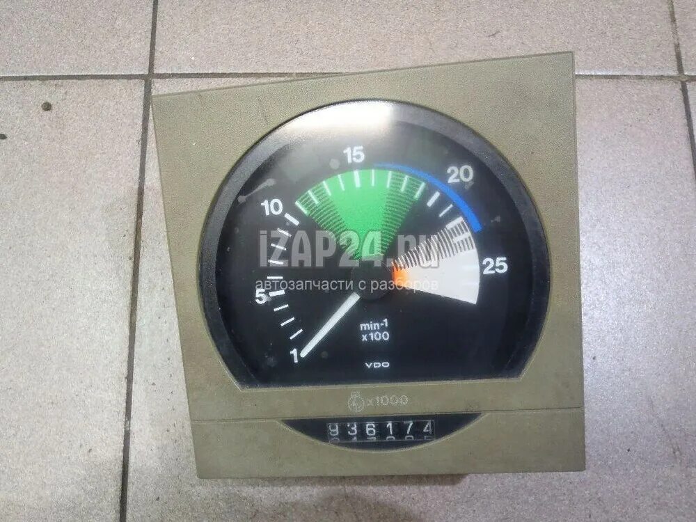 163. 163. Тахометр ман 14. Тахометр ман 81. Часы с тахометром.