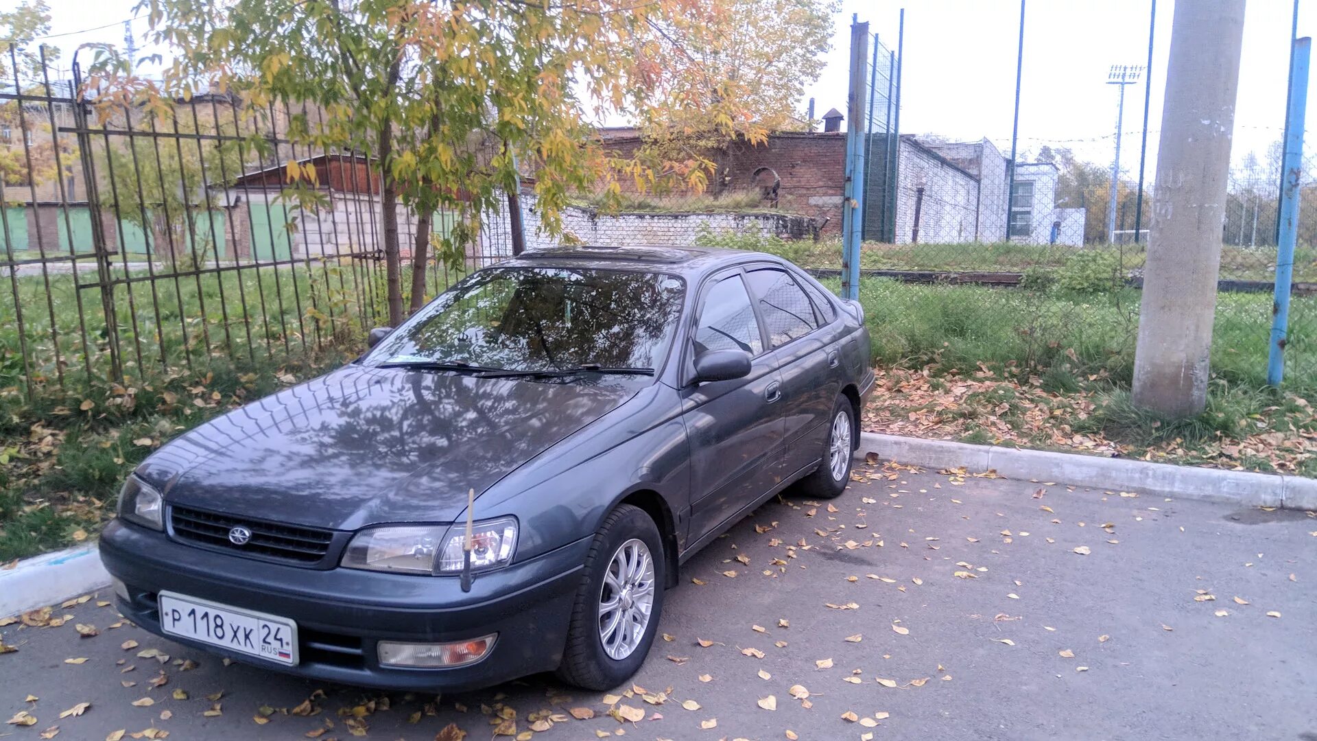 Тойота корона 2000 года. Toyota Corona 1994. Тойота Corona 1994. Toyota Corona t190. Toyota корона 1994.