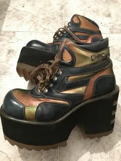 Destroy boots
