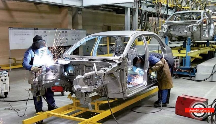 Сборка кузовов. Запорожский автомобилестроительный завод авто. сварка кузова автомобиля. сварка кузова автомобиля на заводе. сборка кузова автомобиля.