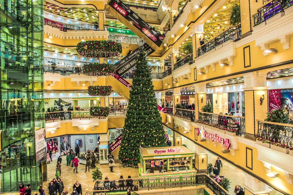 Пассаж как работает в новогодние праздники. Пассаж санкт-петербург. Новогодний петровский пассаж. Режим работы в праздничные дни. Петровский пассаж москва новогодняя ярмарка.