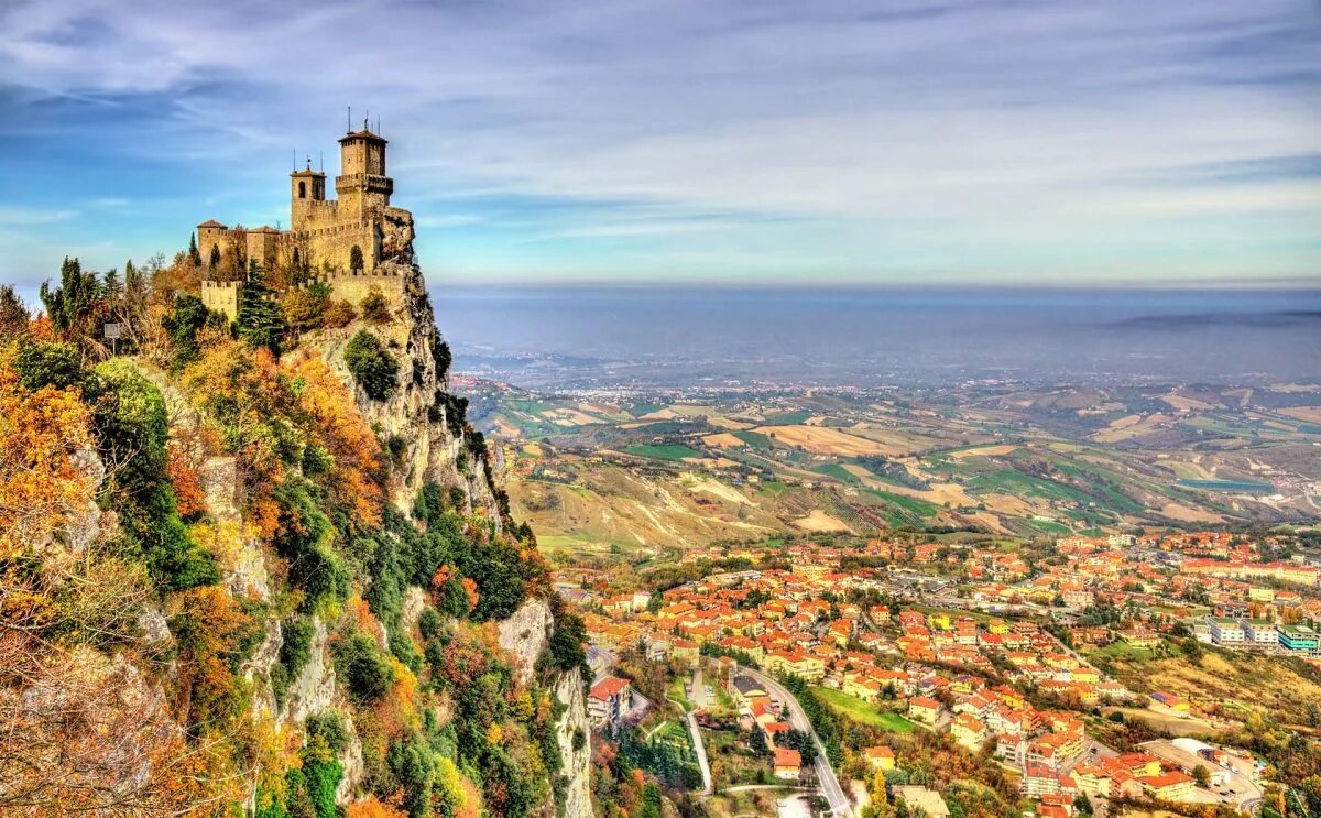 Башня Гуаита Сан-Марино. Сан-Марино – крепость Гуаита. San Marino (Сан Марино). Сан Марино осенью. Сан марино на горе