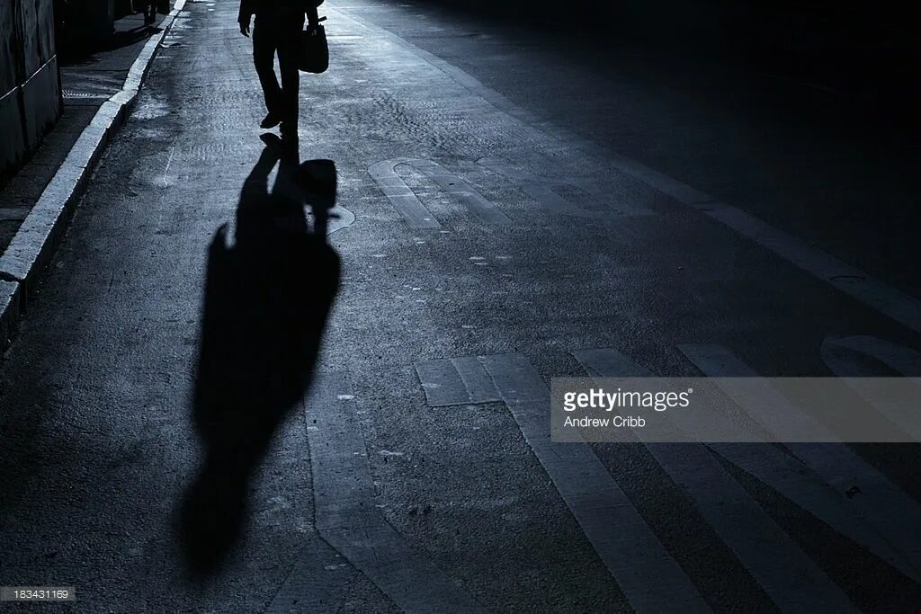 Walking in shadow. Уличные тени. тень 1. shadow of night. shadows at night.