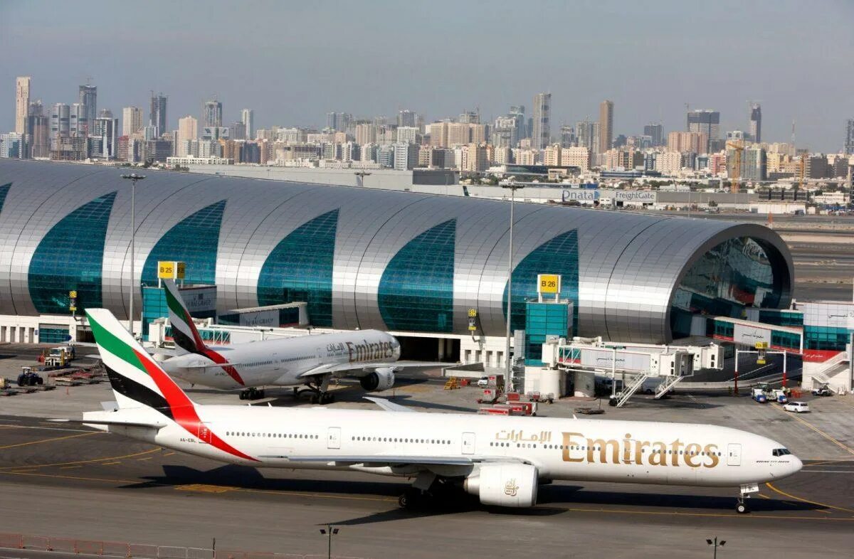 Международный аэропорт Дубай. Аэропорт Дубай (Dubai International Airport). Аэропорт в ОАЭ DXB. ДХБ аэропорт Дубай.