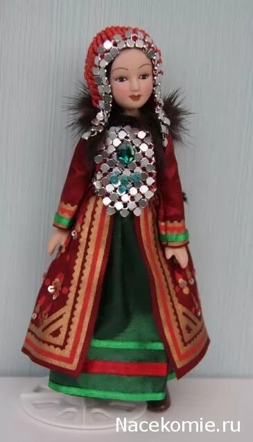 куклы в башкирских национальных костюмах. кукла в башкирском национальном костюме. куклы в башкирских национальных костюмах. башкирская кукла в национальном костюме своими. куклы в башкирских национальных костюмах.