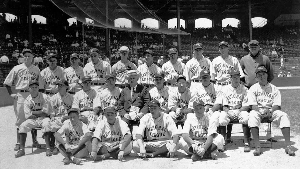 Игра 1933. Interstate champions 1963. Американский футбол 19 век. Артистка е милютина. Лу гериг.