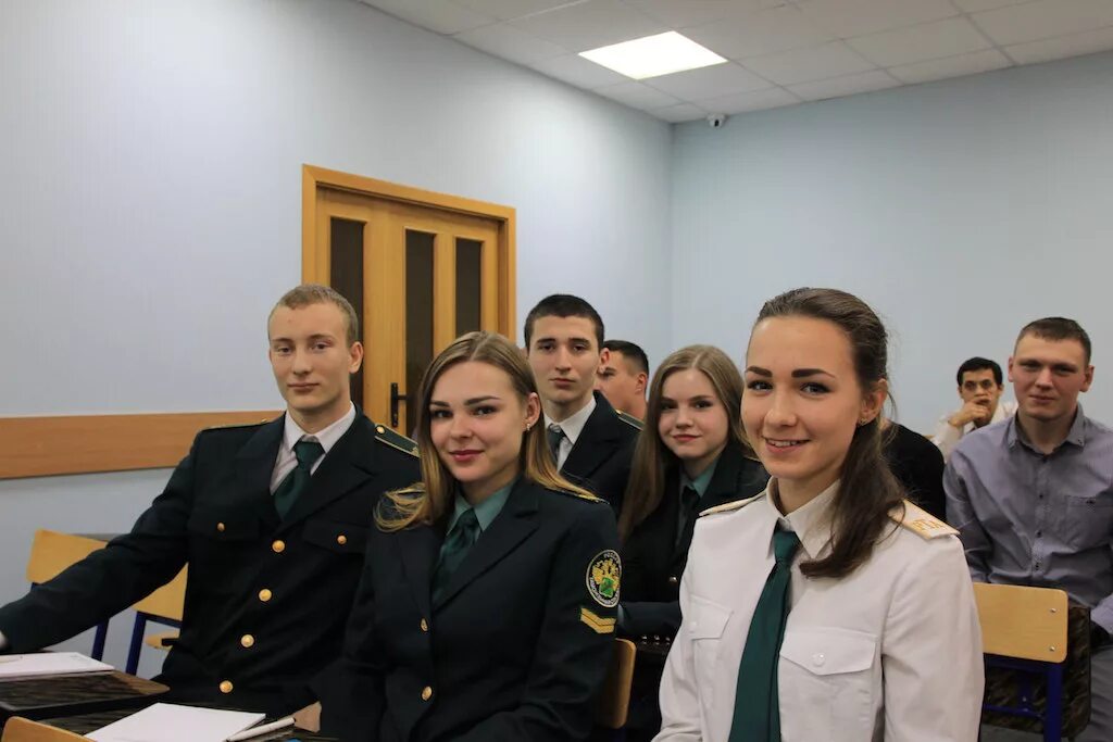 Таможенное дело санкт петербург. Владивостокский филиал российской таможенной академии. Гуртова ксения таможенная академия. Таможенное дело санкт петербург. Академия бобкова спб.