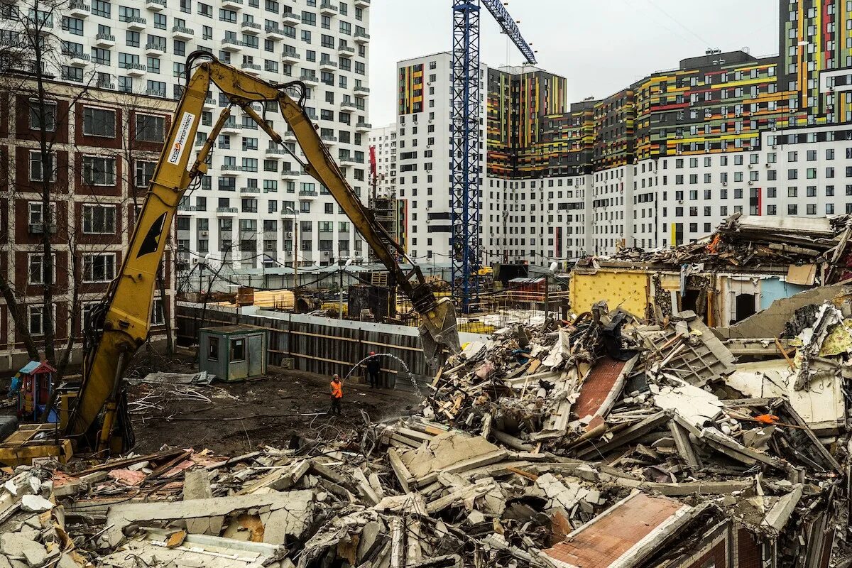 Снос строки. Снесенные пятиэтажки в москве. реновация в москве. сносят дом. реновация снесенные пятиэтажки.