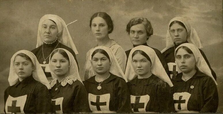 Сестры красного креста. Сестры милосердия российского красного Креста. Сестры милосердия 1914. Сёстры милосердия в первой мировой войне. Сестры милосердия 19 век.