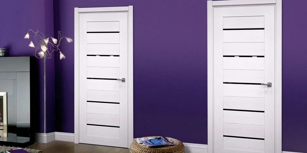 Стеклянная дверь инвизибл. Темная комната. Свет за дверью. Двери триплекс дорс офелия. Guiding light doors roblox.