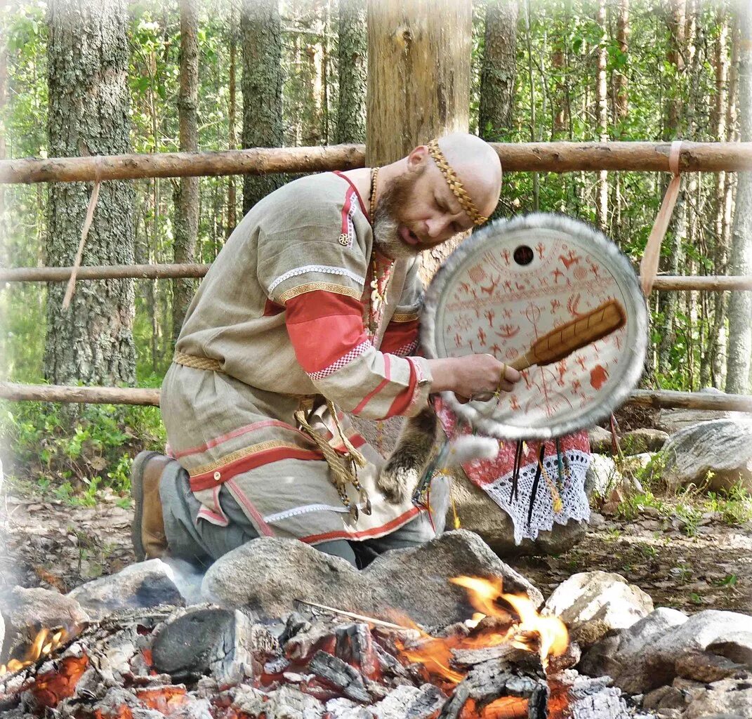 яга богиня русь. язычники севера. славянское язычество. саамскую деревню идолы. язычники севера.