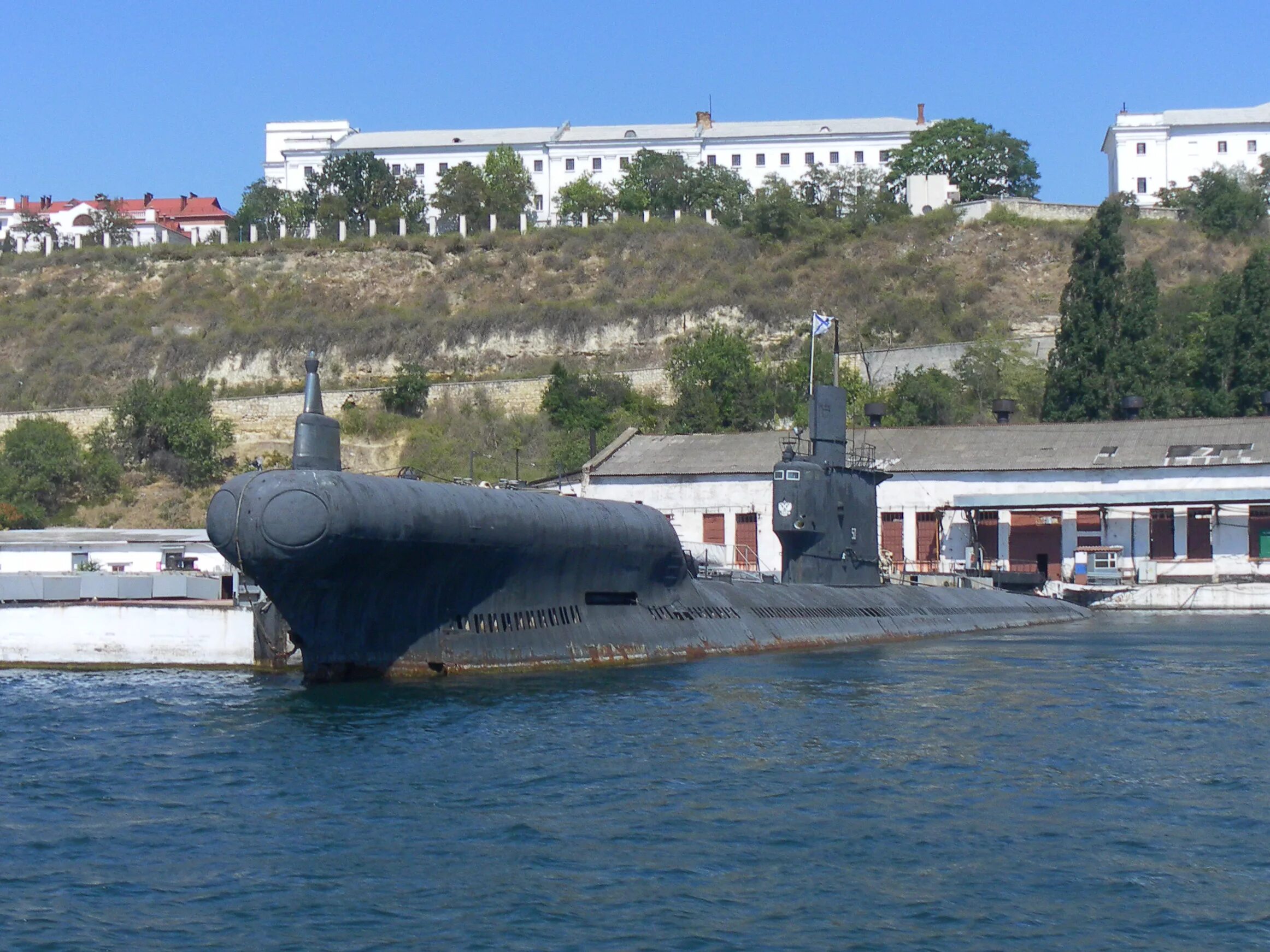 подводная лодка с 49 в балаклаве музей. подводная лодка в крыму. подводные лодки чф рф севастополь. севастополь подводная. севастополь подводная.