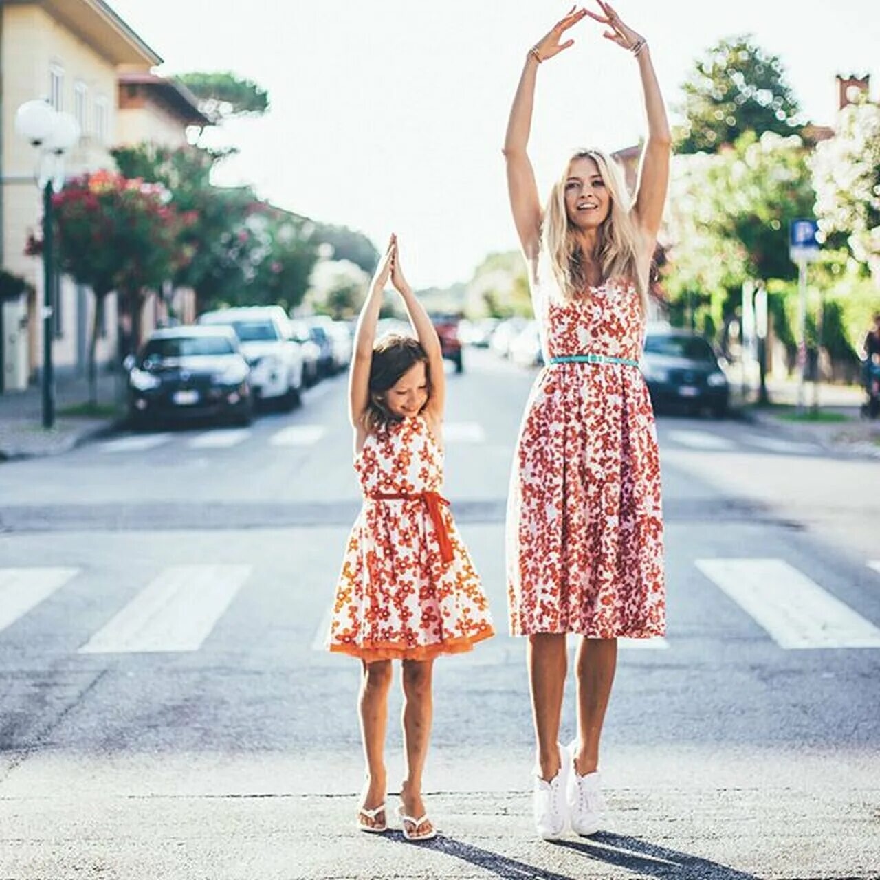 вера брежнева дети. вера брежнева с дочками. вера брежнева семья. вера брежнева с дочками. вера брежнева и соня киперман.