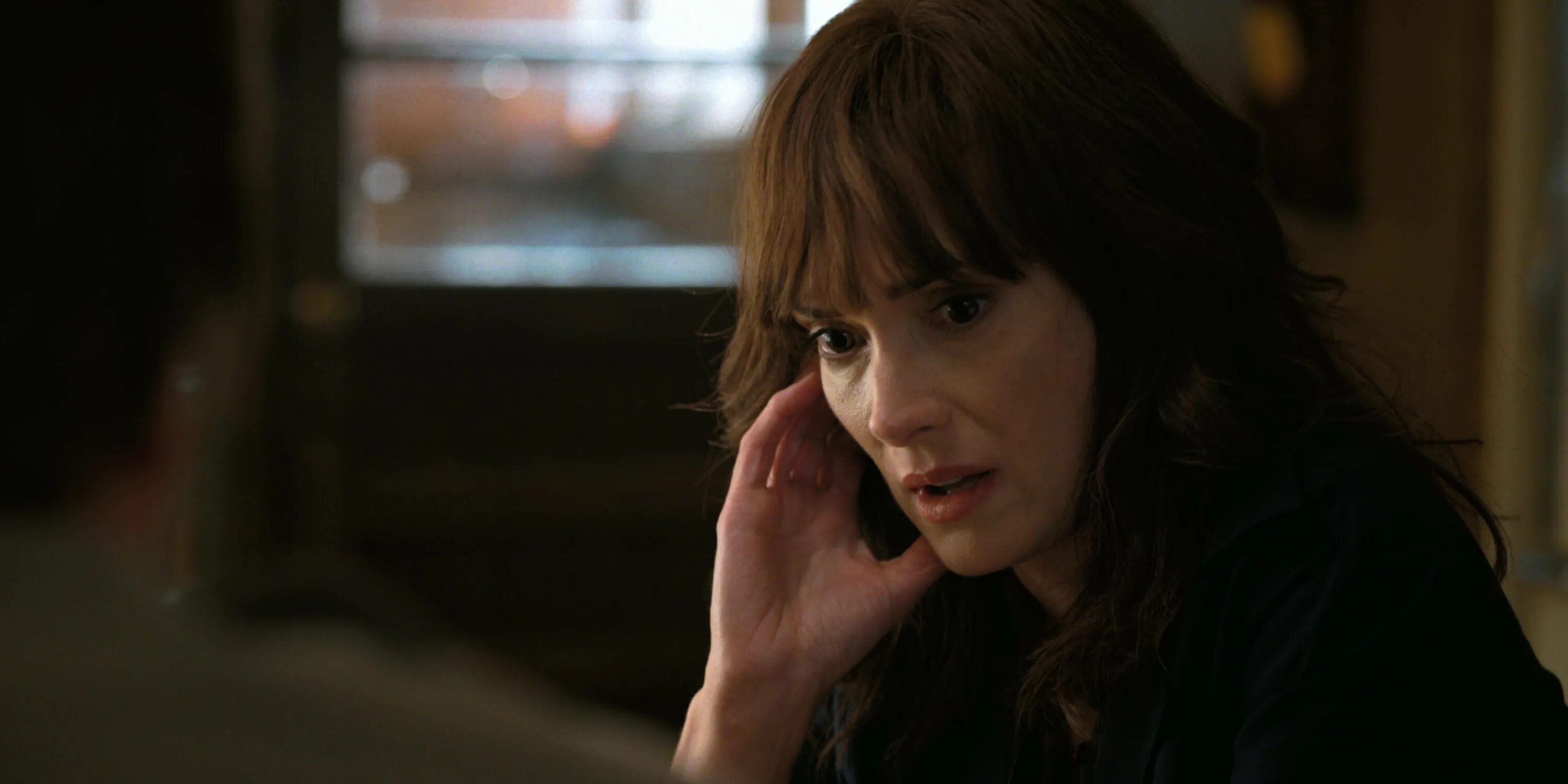 Вайнона райдер очень странные дела. Вайнона райдер джойс байерс. Джойс байерс осд. Джойс байерс очень странные дела. Вайнона райдер осд.