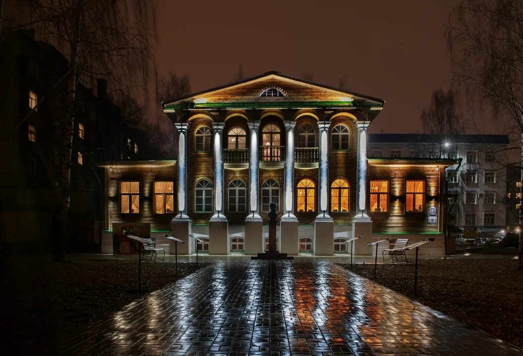 Здания кирова