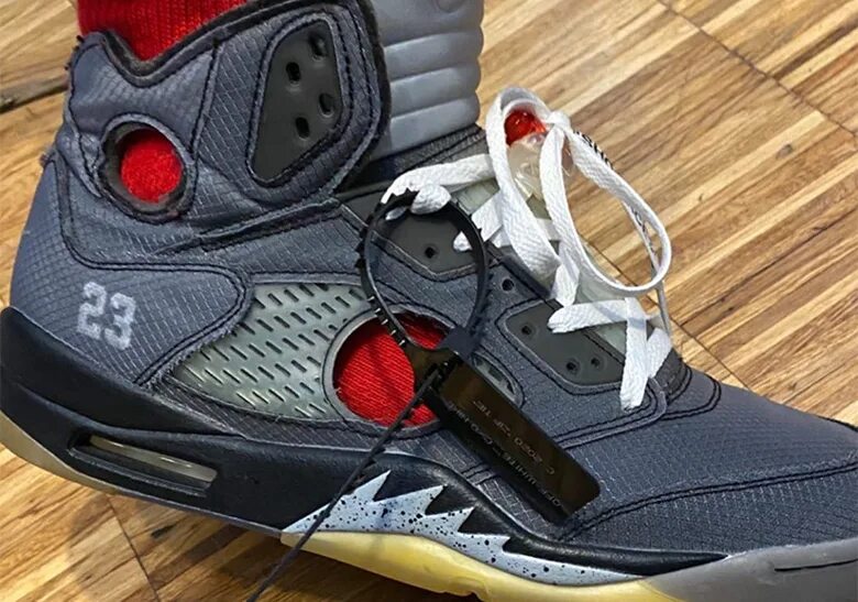 Жорики 5. Кроссовки air jordan 4. Jordan 5 x off white. Nike air jordan 1 high og. Air jordan 4 psg.