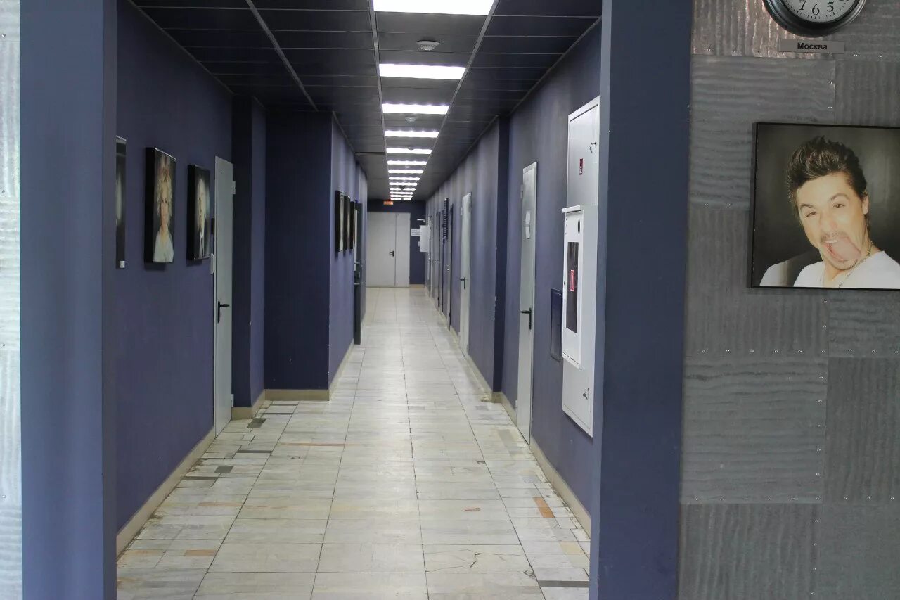 Шмидта 14 ковров. Ниидар бухвостова 1-я. Помещения по м2. Аренда помещения для бизнеса в екатеринбурге. Апрель сдать помещение в аренду.