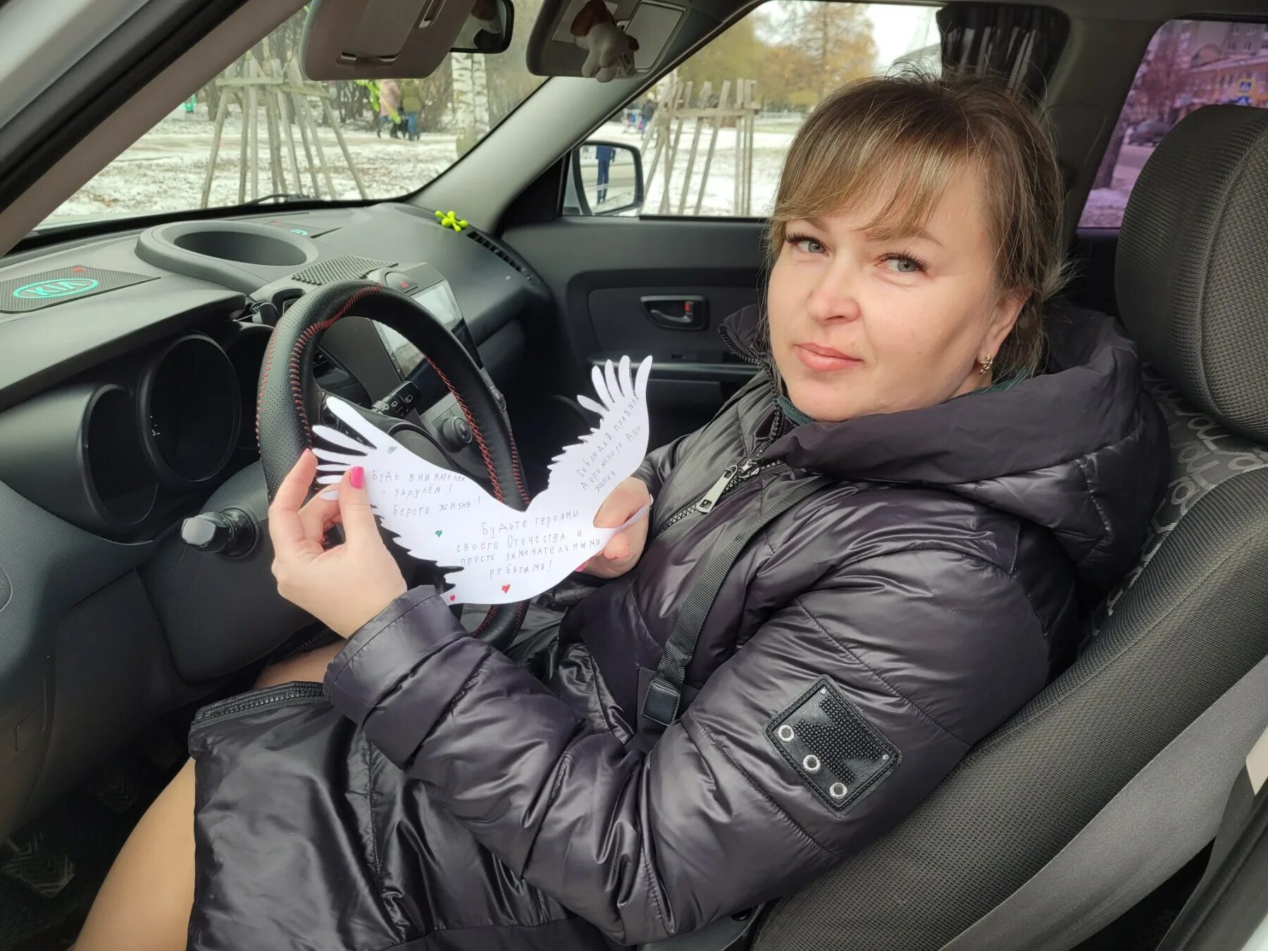 Водитель троллейбуса йошкар ола. Водитель автобуса. Вакансии водителей в йошкар оле. Средний класс автобусов. Ремонт улицы.