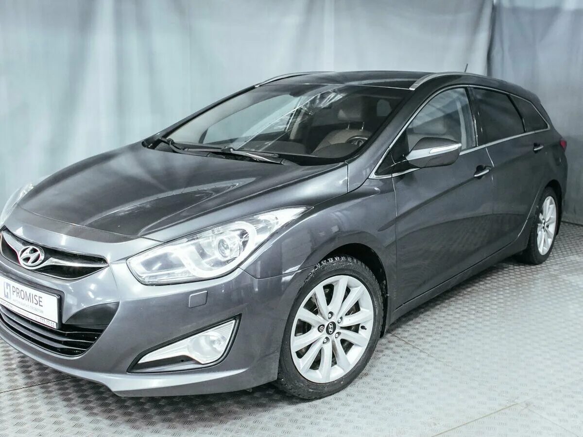 Hyundai i40 2013 универсал. 4 мт. Солярис 123 л. Хендай солярис левый руль автомат 2010. Авито авто москва хендай.