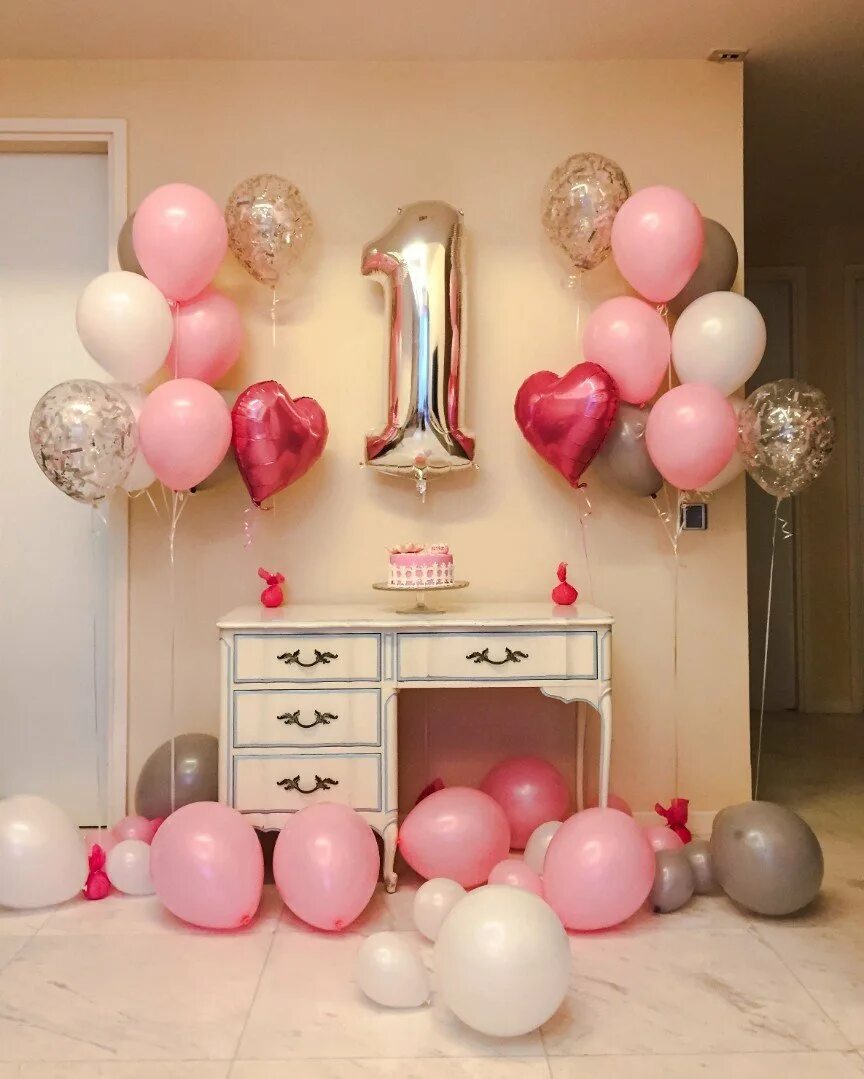 Шарики на день рождение годик. Шары с днем рождения. Шары на 1 годик девочке. Декор для день рождения девочке 1 год. Украшение на 1 годик для девочки.