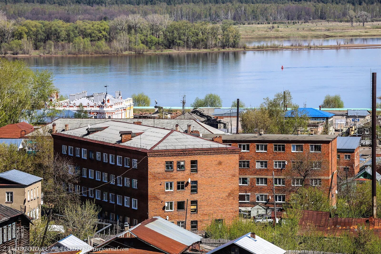 Тг сарапул. Набережная города сарапула. Тг сарапул. Площадь эгз сарапул. Yumms кривоколенный переулок.