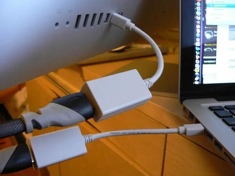 Imac pro 4. Второй монитор для imac. Макбук эйр монитор. Внешний монитор apple studio 24 дюйма. Macbook pro 14 dual monitor.