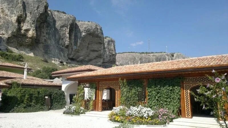 Ашлама сарай ул басенко 18а бахчисарай фото. Бахчисарай кафе салачик. ашлама сарай бахчисарай. караван сарай бахчисарай кафе. салачик крым.