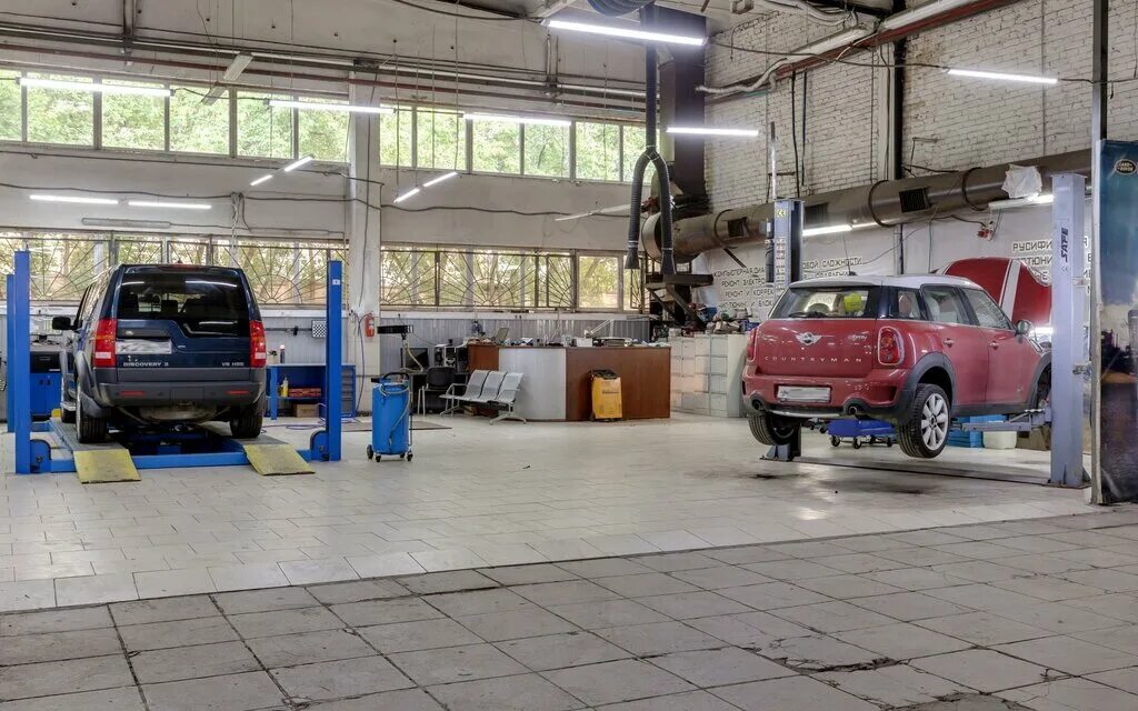Автосервис проспект мира москва. Техцентры москве. Мастер автосервиса. Техобслуживание ленд ровер. Сервис про огородный проезд 2а.