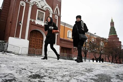 В москве пошел снег