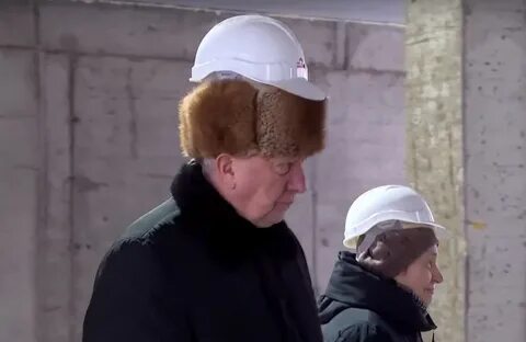Шапку нельзя класть на стол