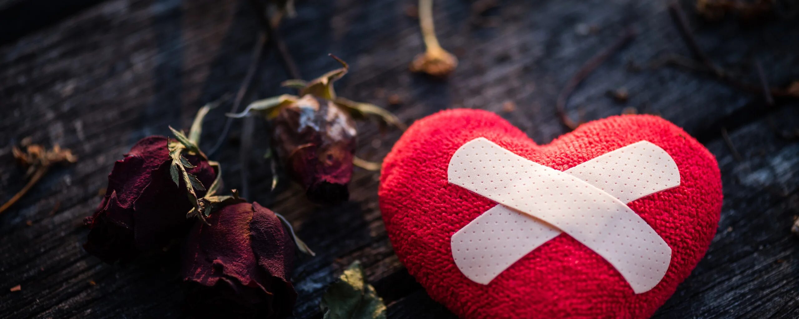 Идти вместе по жизни. Цитаты для разбитых. Нельзя играть чувствами любящего человека. Разбив чужое сердце. Разбив чужое сердце.