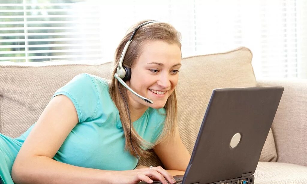Chat on the internet. Chat on the internet